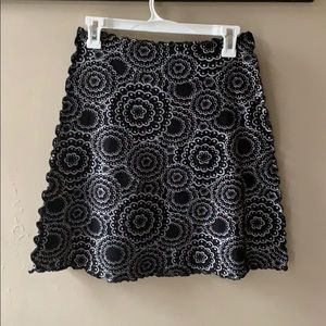 Bias skirt with lettuce edges, M